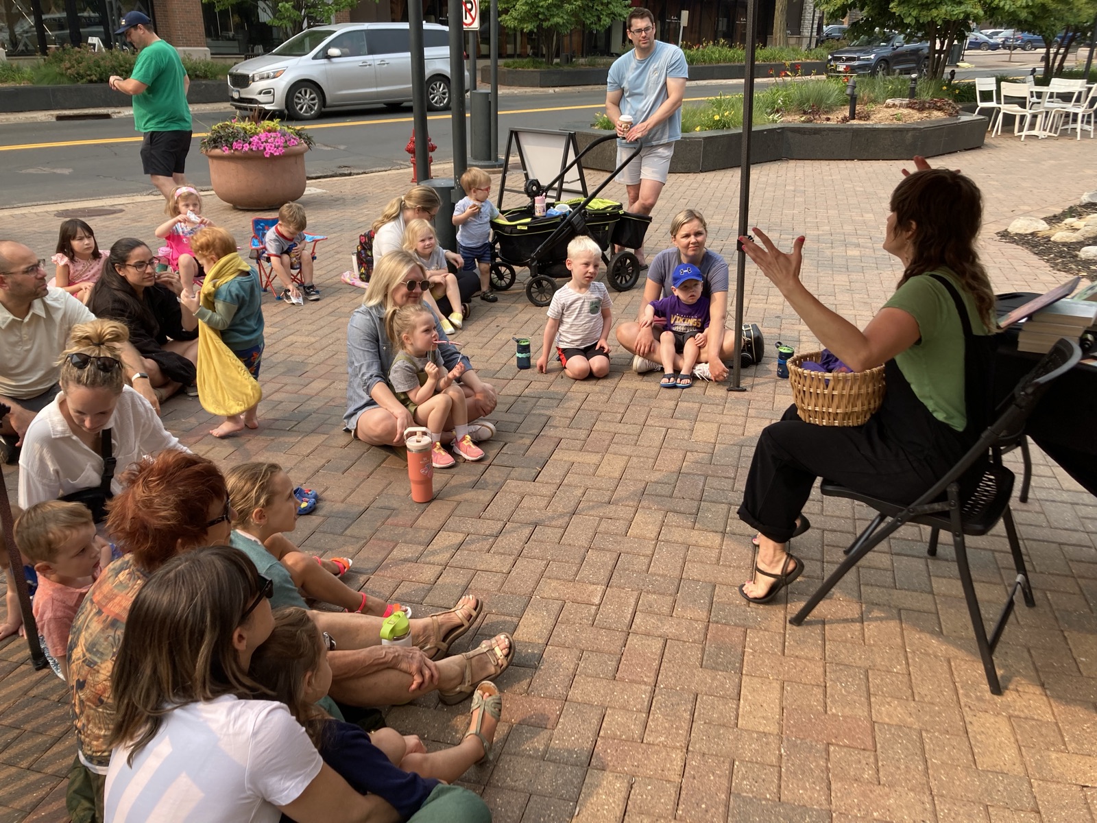 Author Stephanie Watson leading a children’s storytime in Edina, Minnesota.